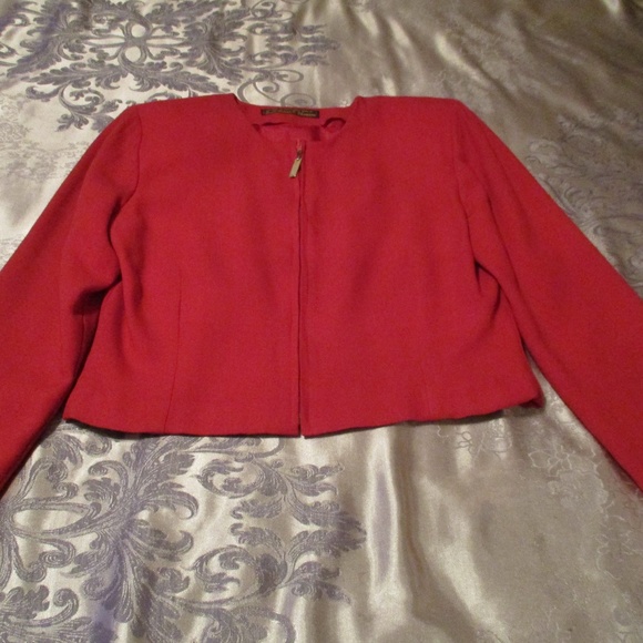 RED CROPPED JACKET - Picture 3 of 7